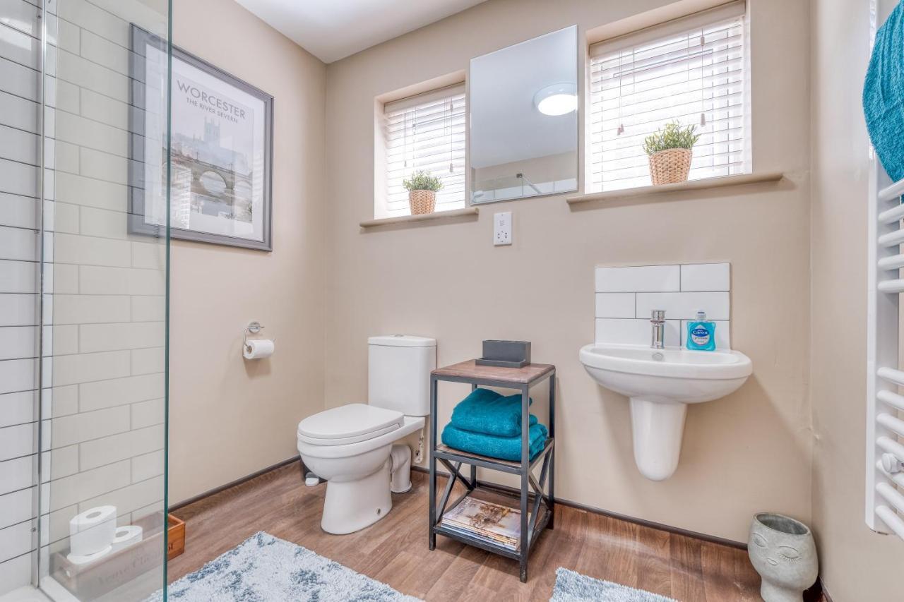 Gorgeous 1-Bed City Apartment, Sleeps 4 Worcester Exteriér fotografie